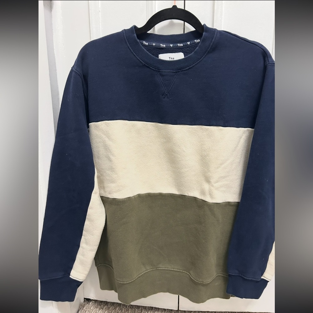 #076 TNA Crewneck Sweater Navy Cream Olive